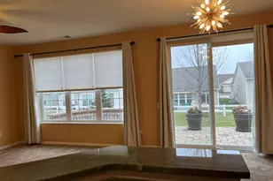 847 Cascade Falls Dr, Elgin, IL 60124 - Photo 5