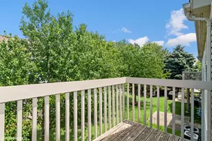 2906 Stonewater Dr, Naperville, IL 60564 - Photo 15