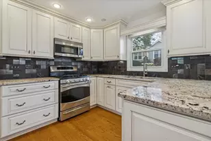 417 River Bluff Cir, Naperville, IL 60540 - Photo 7