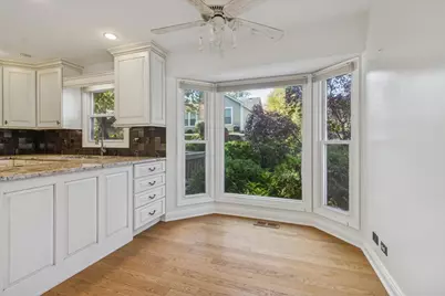 417 River Bluff Circle, Naperville, IL 60540 - Photo 9