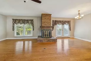 417 River Bluff Cir, Naperville, IL 60540 - Photo 3