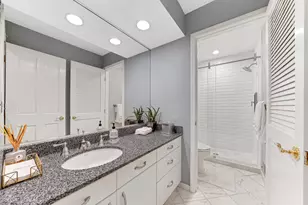 390 S Basswood Rd, Lake Forest, IL 60045 - Photo 13