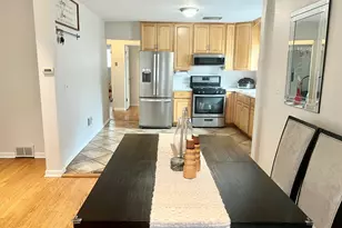 3639 Dora St, Franklin Park, IL 60131 - Photo 3