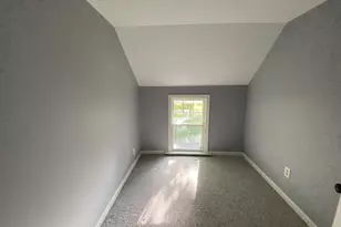 255 Oak St, Hampshire, IL 60140 - Photo 5