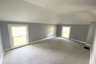 255 Oak St, Hampshire, IL 60140 - Photo 7