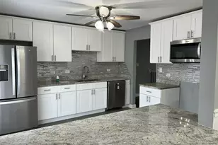 6233 El Morro Ln, Oak Forest, IL 60452 - Photo 5