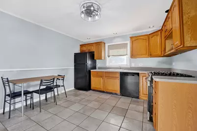 11257 S Pacific Drive, Worth, IL 60482 - Photo 5