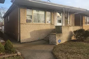 8151 S Commercial Ave, Chicago, IL 60617 - Photo 1