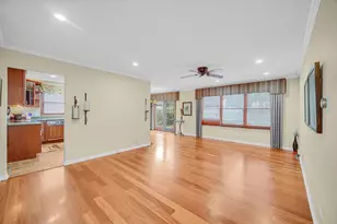 933 Shambliss Ln, Buffalo Grove, IL 60089 - Photo 21