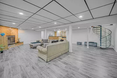 933 Shambliss Lane, Buffalo Grove, IL 60089 - Photo 7