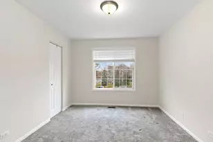 402 Lowell Dr, South Elgin, IL 60177 - Photo 11