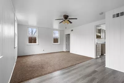 208 Moseley Street, Elgin, IL 60123 - Photo 17