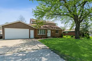 12769 S Loveland St, Alsip, IL 60803 - Photo 1