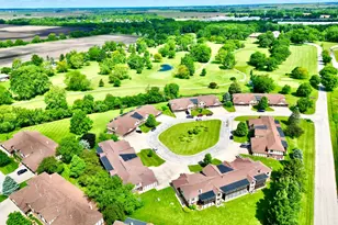 25 Crystal Ct, Pontiac, IL 61764 - Photo 5