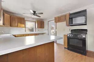 1122 Alfini Dr, Des Plaines, IL 60016 - Photo 9