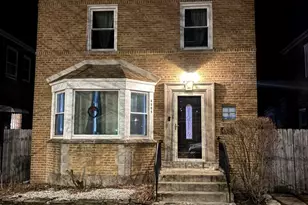 8505 S Yates Blvd, Chicago, IL 60617 - Photo 1