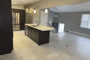 110 Hickory Ln, Morris, IL 60450 - Photo 5