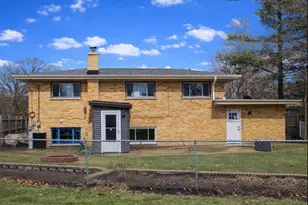 450 E Park Ave, Elmhurst, IL 60126 - Photo 3