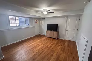 450 E Park Ave, Elmhurst, IL 60126 - Photo 17