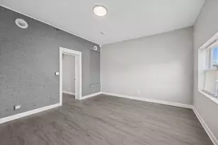 8018 S Harvard Ave, Chicago, IL 60620 - Photo 7