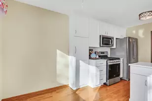 5140 Coventry Ln, Gurnee, IL 60031 - Photo 13