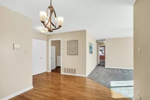 5140 Coventry Ln, Gurnee, IL 60031 - Photo 15