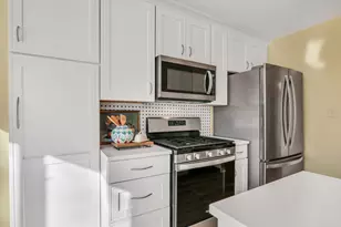 5140 Coventry Ln, Gurnee, IL 60031 - Photo 11