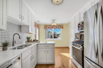 5140 Coventry Lane #9-A-2, Gurnee, IL 60031 - Photo 9