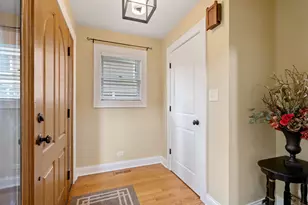 5229 Benton Ave, Downers Grove, IL 60515 - Photo 3