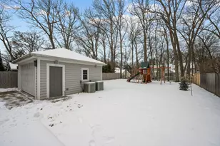 124 Linden Ave, Glencoe, IL 60022 - Photo 41