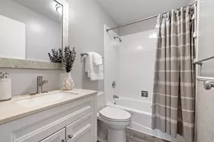 2201 S Grace St, Lombard, IL 60148 - Photo 21