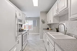 2201 S Grace St, Lombard, IL 60148 - Photo 11