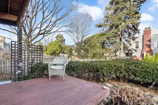 1203 Redfield Rd, Naperville, IL 60563 - Photo 23