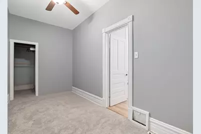 4338 N Kenneth Avenue, Chicago, IL 60641 - Photo 13