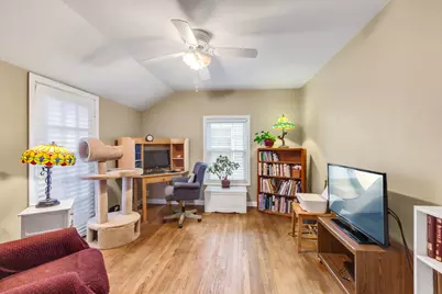 8527 Keystone Avenue, Skokie, IL 60076 - Photo 17