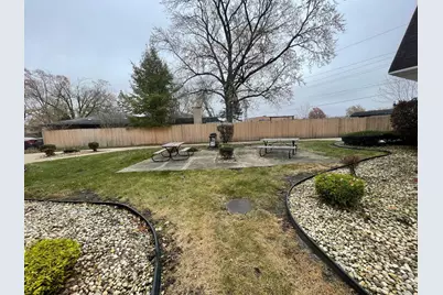 3235 S Manor Drive #104, Lansing, IL 60438 - Photo 5