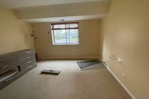 3235 S Manor Dr, Lansing, IL 60438 - Photo 23