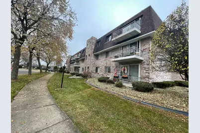 3235 S Manor Drive #104, Lansing, IL 60438 - Photo 3
