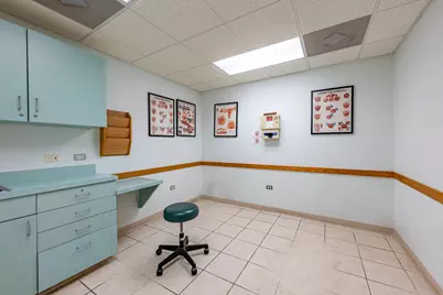 7036 Cermak Road, Berwyn, IL 60402 - Photo 19