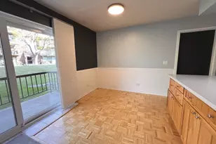 210 E Fountainview Ln, Lombard, IL 60148 - Photo 5