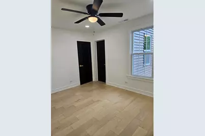 5402 N Mobile Avenue, Chicago, IL 60630 - Photo 13