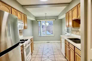 6950 Heritage Cir, Orland Park, IL 60462 - Photo 7