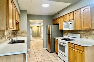 6950 Heritage Cir, Orland Park, IL 60462 - Photo 9