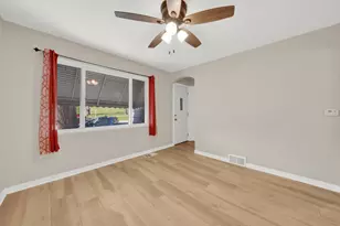 12565 Irving Ave, Blue Island, IL 60406 - Photo 3