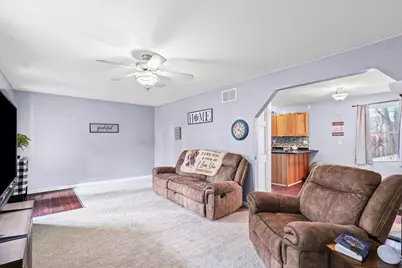 108 W Maple Street, Roberts, IL 60962 - Photo 7