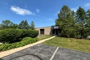 22290 N Hillview Dr, Lake Barrington, IL 60010 - Photo 1