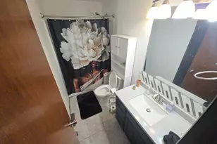 8129 9th St W, Rock Island, IL 61201 - Photo 7