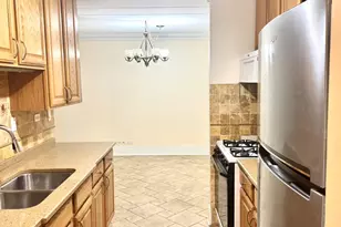 300 S Roselle Rd, Schaumburg, IL 60193 - Photo 5