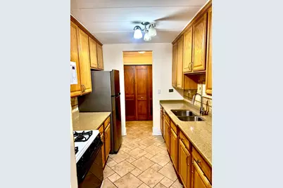 300 S Roselle Road #207, Schaumburg, IL 60193 - Photo 7