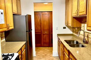 300 S Roselle Rd, Schaumburg, IL 60193 - Photo 7